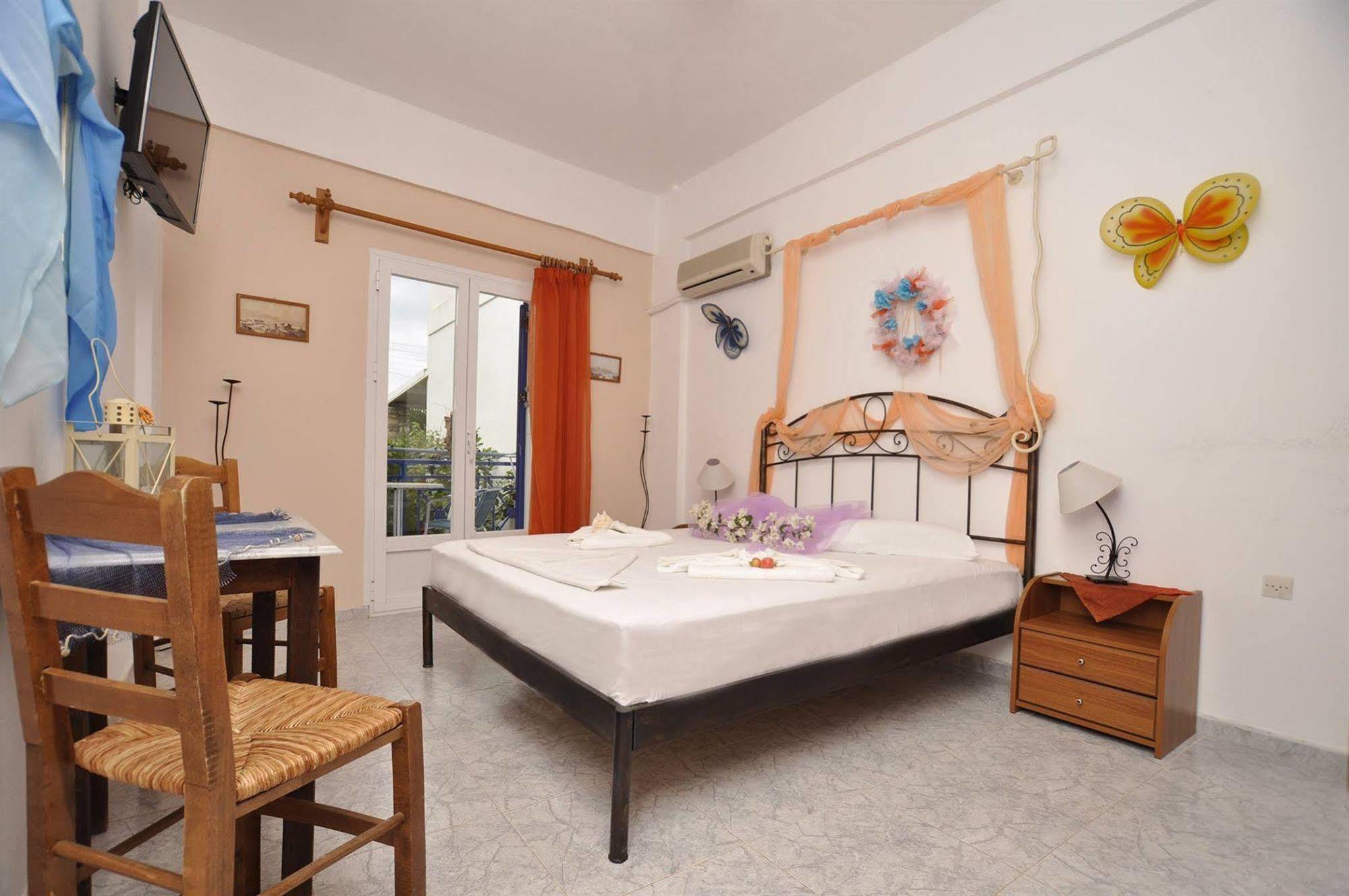 Manos Apartments Mégas Yialós-Nítes 외부 사진